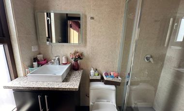 En Venta hermoso Penthouse de 4 dormitorios con hermosa vista al río, Sector Muñecas de Piedra - Cuenca
