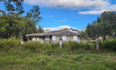 En venta terreno ideal para proyecto inmobiliario en Challuabamba - Cuenca