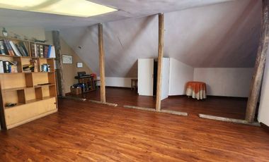 En Venta Casa elegante de 5 dormitorios sector Narancay