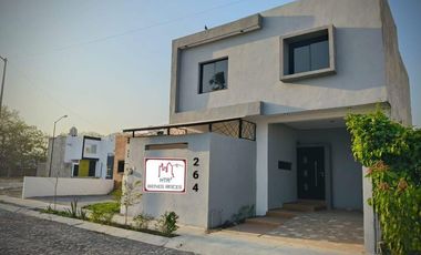 VENTA DE CASA EN COTO PRIVADO