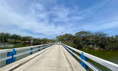 SE VENDE CASA CON SALIDA AL MAR EN POZOS COLORADOS – F.V