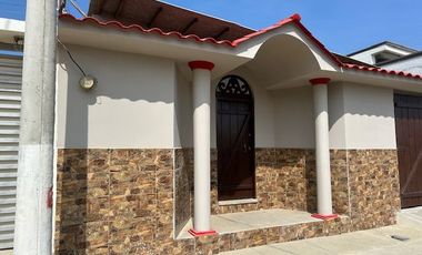 CASA DE UNA PLANTA CONFORMADA POR 3 SUITES INDEPENDIENTES EN SALINAS