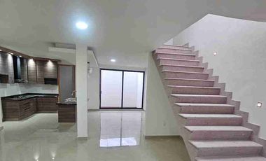 VENTA DE BONITA CASA NUEVA EN COL CONGRESO CONSTITUYENTE