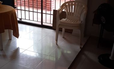 VENDO HERMOSA CASA DE DOS PISOS EN SOLEDAD CON AREA TOTAL DE 286 mts Y 2 APARTAMNETOS EN SEGUNDA PLANTA