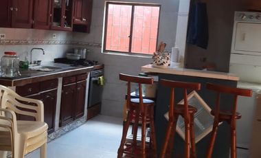 VENDO HERMOSA CASA DE DOS PISOS EN SOLEDAD CON AREA TOTAL DE 286 mts Y 2 APARTAMNETOS EN SEGUNDA PLANTA