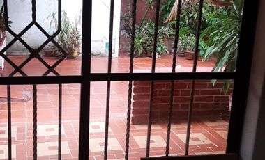 VENDO HERMOSA CASA DE DOS PISOS EN SOLEDAD CON AREA TOTAL DE 286 mts Y 2 APARTAMNETOS EN SEGUNDA PLANTA
