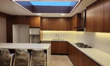 En Venta Departamento en planta baja nuevo l sector Centro histórico Cuenca