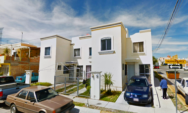 CASA EN VENTA EN COL. REAL DE HACIENDAS AGUASCALIENTES!!!