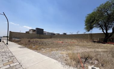 Terreno plano de 262 m2 en Fuentes Residencial en oportunidad