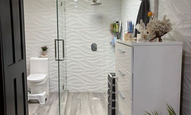 VENTA CASA MODERNA REMODELADA AL PONIENTE AGUASCALIENTES.