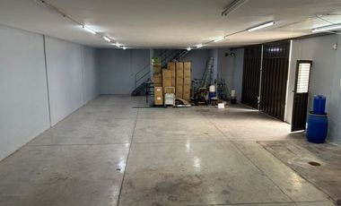 Renta Bodega con Oficinas Colonia Los Volcanes