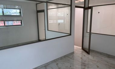 Renta Bodega con Oficinas Colonia Los Volcanes