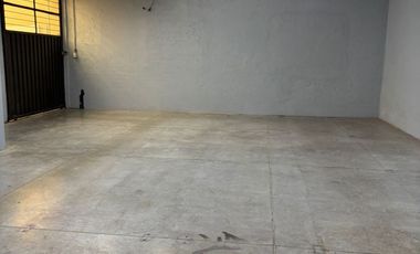 Renta Bodega con Oficinas Colonia Los Volcanes