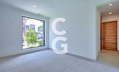 Casa en Venta en Cancun en Residencial Villa Magna con Amplio Jardín y Alberca