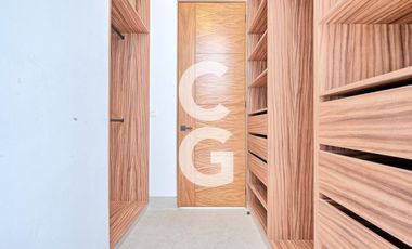 Casa en Venta en Cancun en Residencial Villa Magna con Amplio Jardín y Alberca