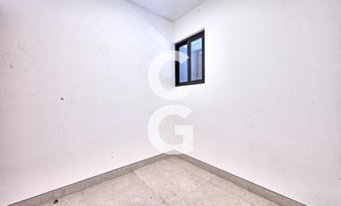 Casa en Venta en Cancun en Residencial Villa Magna con Amplio Jardín y Alberca