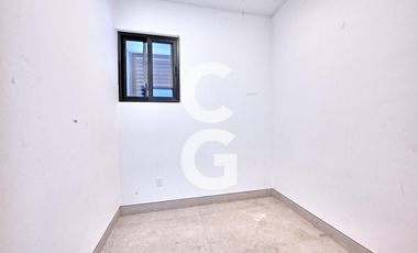 Casa en Venta en Cancun en Residencial Villa Magna con Amplio Jardín y Alberca