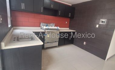 Casa en Venta en Toluca ,Fuentes de San Jose MT 25-3697.