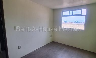 Casa en Venta en Toluca ,Fuentes de San Jose MT 25-3697.