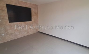 Casa en Venta en Toluca ,Fuentes de San Jose MT 25-3697.