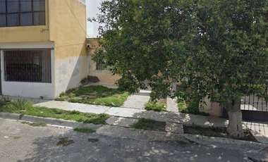 SK21 CASA EN REMATE BANCARIO en LOMA LINDA, SALTILLO, COAHUILA