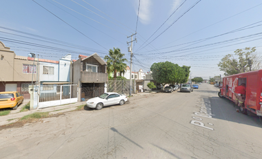 Casa en paseo Canal de San Antonio mil setecientos cuarenta y nueve, Pedregal del Valle, Torreón, Coahuila, México. ¡NO CRÉDITOS!