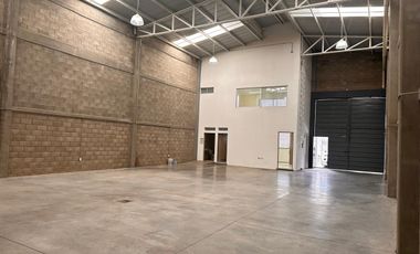 BODEGAS INDUSTRIALES EN RENTA EN CALLE OMEGA