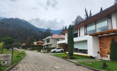 En Venta hermosa Casa en San Joaquín sector Cuenca Tenis & Golf Club