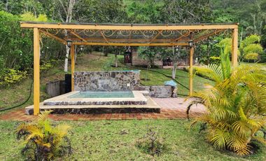 En Venta Hermosa Quinta en Yunguilla en el sector Portovelo