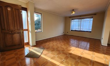 Linda casa en arriendo Villa Instituto Inglés, Machali