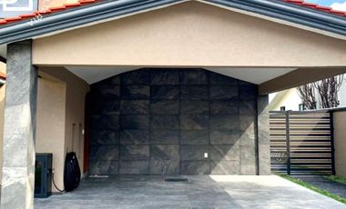 Preciosa Casa en Loma de Valle Escondido recién remodelada con acabados de lujo