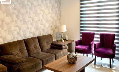 Preciosa Casa en Loma de Valle Escondido recién remodelada con acabados de lujo