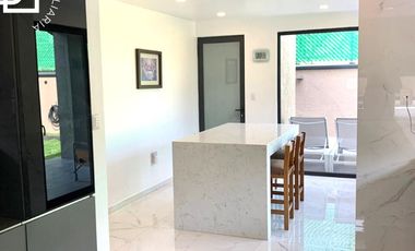 Preciosa Casa en Loma de Valle Escondido recién remodelada con acabados de lujo