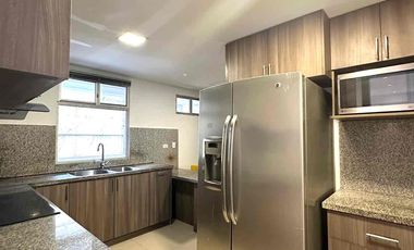 URB. BOSQUES DE LA RIOJA-SAMBORONDÓN, Alquilo departamento 3 dorm $1500.
