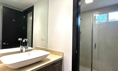 URB. BOSQUES DE LA RIOJA-SAMBORONDÓN, Alquilo departamento 3 dorm $1500.
