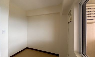 2 Bedroom with Parking at Torre De Manila (with Balcony overlooking Manila Bay Sunset) For Sale