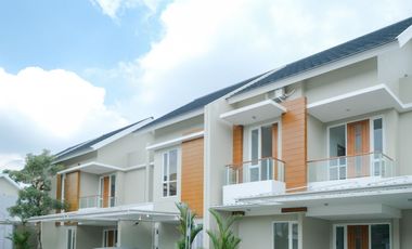 Rumah 2 Lantai Minimalis Modern Sleman Pinggir Jalan – Dekat UGM & RSA UGM