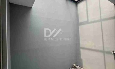 Disewakan Rumah Modern 3KT di Cluster Graha Bintaro dekat pasar segar