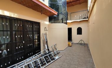 Amplia, comoda y seminueva casa en Tala a 3 cuadras del centro