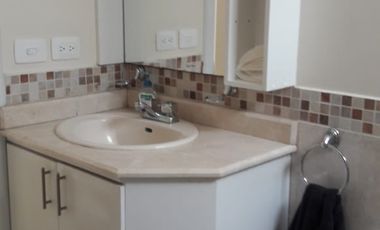 DEPARTAMENTO EN ARRIENDO EN CUMBAYA CON TERRAZA PRIVADA Y 2 PARQUEOS