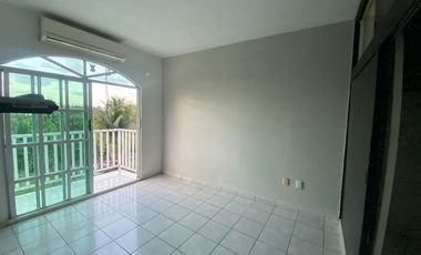Casa en renta en calle Juan Escutia, Coatzacoalcos