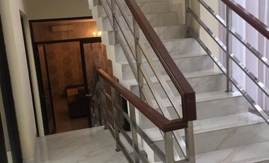 Rumah Model Mezanine 4 Lantai, 500 meter ke Kemang Raya, ada rooftop