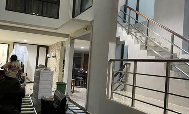 Rumah Model Mezanine 4 Lantai, 500 meter ke Kemang Raya, ada rooftop