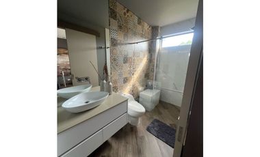 ¡CASA CAMPESTRE DE LUJO EN VENTA EN EL CAIMO, QUINDÍO – AMPLITUD Y CONFORT EN UN SOLO LUGAR!