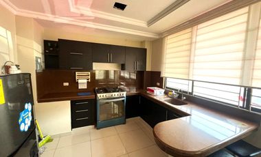 ALQUILER DE SUITE AMOBLADA CON 2 PARQUEOS EN KENNEDY NORTE