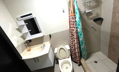 ALQUILER DE SUITE AMOBLADA CON 2 PARQUEOS EN KENNEDY NORTE