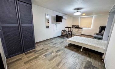 RENTO ESTUDIO CON MUEBLES POR LA GRAN PLAZA