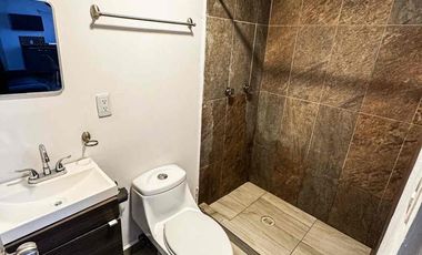RENTO ESTUDIO CON MUEBLES POR LA GRAN PLAZA