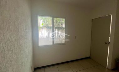 Casa en Venta en Fraccionamiento Acacias, Tala, Jalisco.