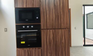 VENTA DE CASA NUEVA en SANTA BARBARA RESIDENCIAL